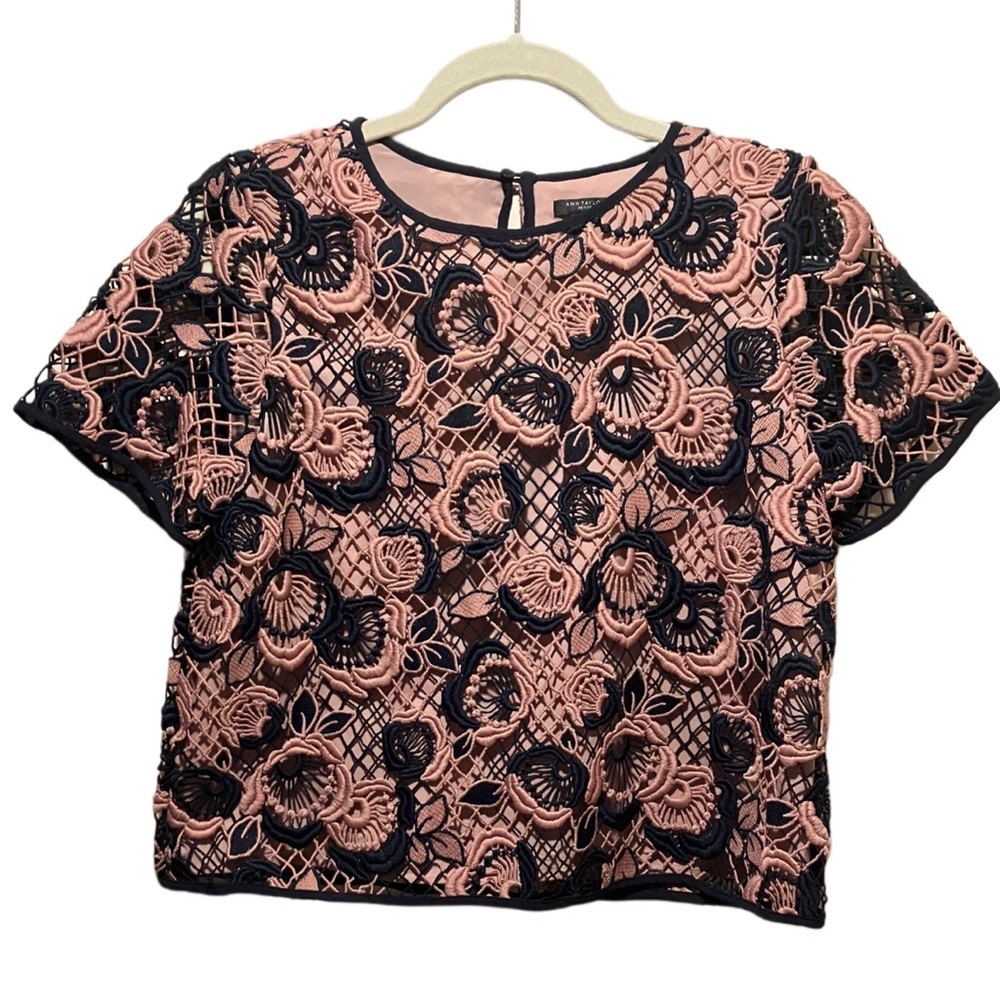 Ann‎ Taylor Pink and Blue Floral Lace Boxy Crop Blouse Size 4P